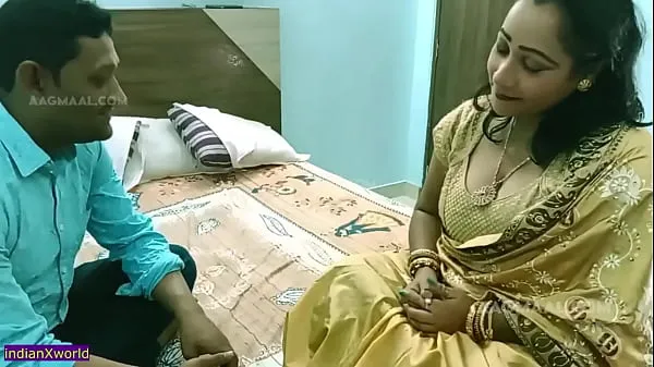 Grote Indian Bengali Aunty Enjoying sex with Young Boy (part - 01 video's in totaal