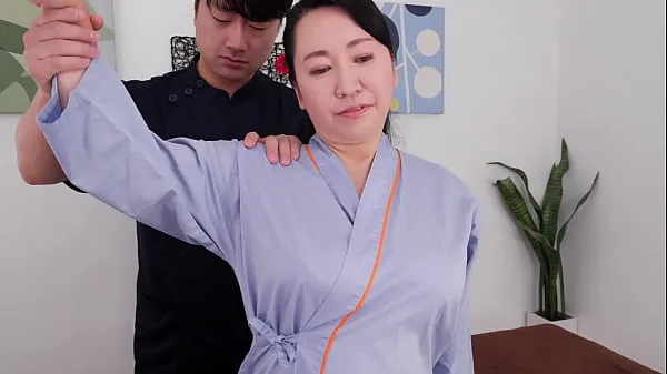 Große Eine Chiropraktik-Klinik für große Brüste, die Tanten mit ihrer exquisiten Brustmassage verrückt macht Yuko Ashikawa Videos insgesamt