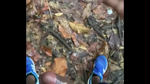 बड़े Making out in the Goiânia forest I came with the fucking straight man कुल वीडियो