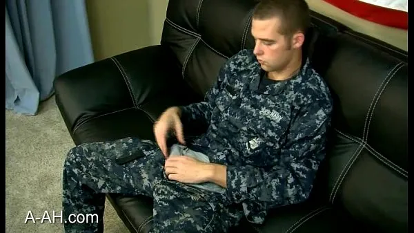 Μεγάλα Navy Airman Jacks His Rod συνολικά βίντεο