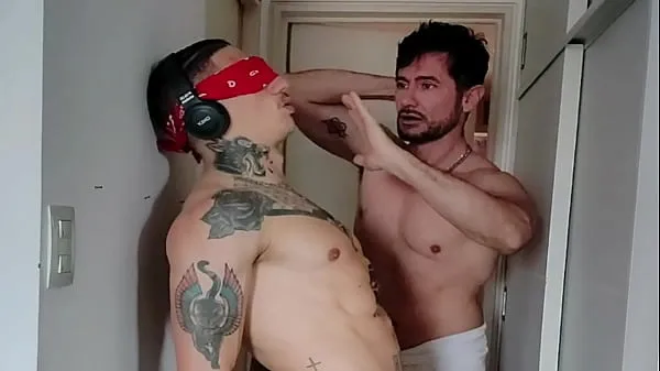 Velká videa (celkem Cheating on my Monstercock Roommate - with Alex Barcelona - NextDoorBuddies Caught Jerking off - HotHouse - Caught Crixxx Naked & Start Blowing Him)