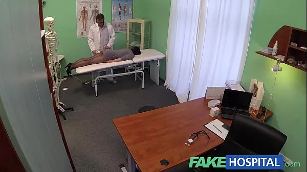 Stora Fake Hospital G spot massage gets hot brunette patient wet videor totalt