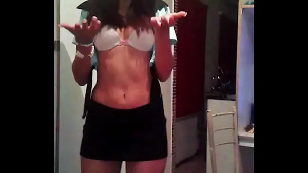 I seduce my husband while dancing dressed as a police officer so he can fuck me Jumlah Video yang besar