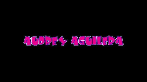 Große Audrey Aguilera nimmt einen riesigen Schwanz Videos insgesamt