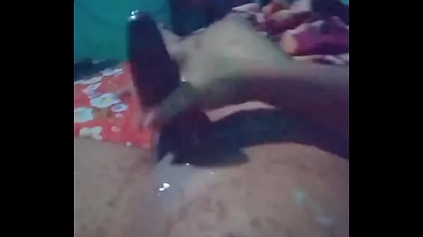 Grote Throwing Cum Out During Handjob video's in totaal
