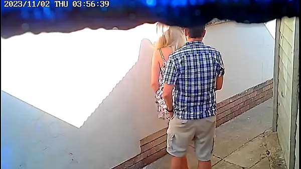 Μεγάλα Daring couple caught fucking in public on cctv camera συνολικά βίντεο
