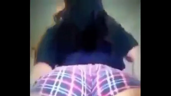 Grote Thick white girl twerking video's in totaal