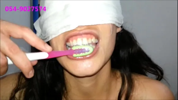 Összesen nagy Sharon From Tel-Aviv Brushes Her Teeth With Cum videó